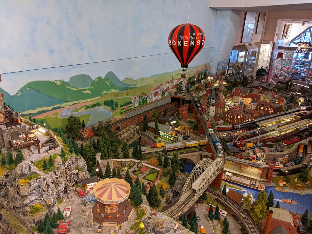 Modellbahn-Träume im Museum Boxenstop